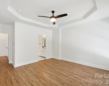 4084 Holly Villa Circle - Photo Thumbnail 19