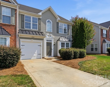 4084 Holly Villa Circle - Photo Thumbnail 1