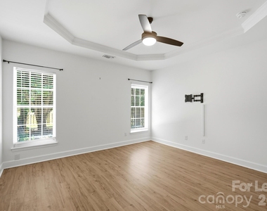 4084 Holly Villa Circle - Photo Thumbnail 21