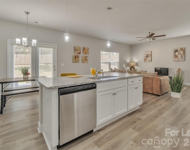 12840 Statesville Road - Photo Thumbnail 11