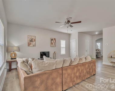 12840 Statesville Road - Photo Thumbnail 5