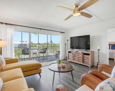 100 Waterway Road - Photo Thumbnail 24