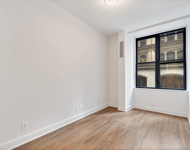 121 Madison Avenue - Photo Thumbnail 3