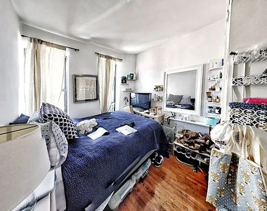 188 2nd Avenue - Photo Thumbnail 2