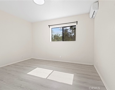 10123 Finch Ave - Photo Thumbnail 24