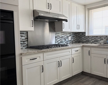 2211 S 8th - Photo Thumbnail 1