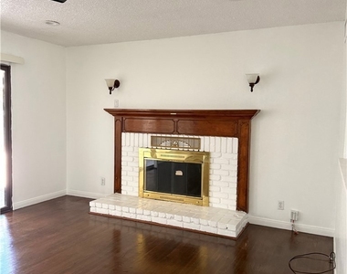 2211 S 8th - Photo Thumbnail 9