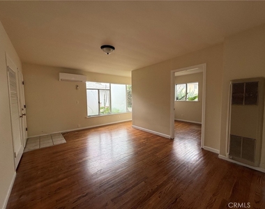 5719 Noel Drive - Photo Thumbnail 7