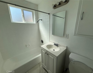 5719 Noel Drive - Photo Thumbnail 13