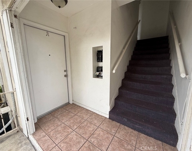 5719 Noel Drive - Photo Thumbnail 4