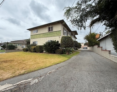 5719 Noel Drive - Photo Thumbnail 1