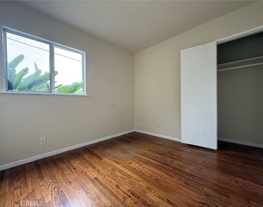 5719 Noel Drive - Photo Thumbnail 8