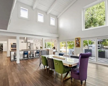 820 Foothill Lane - Photo Thumbnail 11