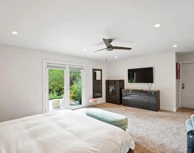 820 Foothill Lane - Photo Thumbnail 14