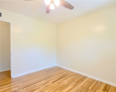 182 E Green Street - Photo Thumbnail 12