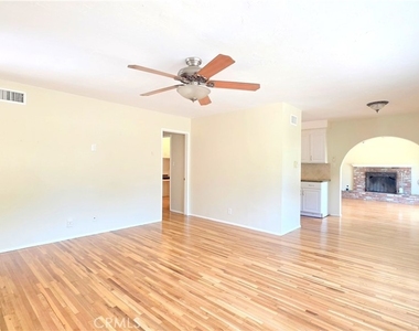 182 E Green Street - Photo Thumbnail 5