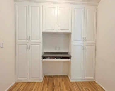 182 E Green Street - Photo Thumbnail 3