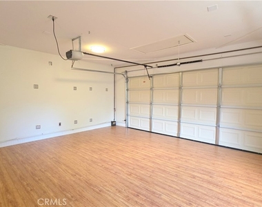 182 E Green Street - Photo Thumbnail 21