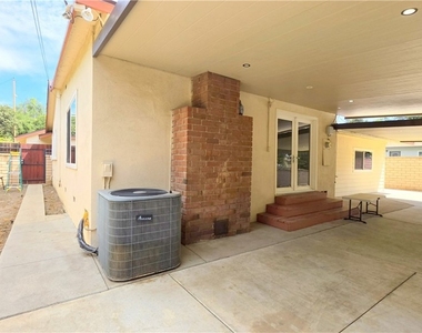 182 E Green Street - Photo Thumbnail 17