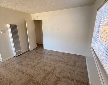 141 S Myers St - Photo Thumbnail 1