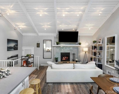 24649 Valle Drive - Photo Thumbnail 7