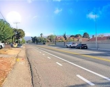 42722 55th Street W - Photo Thumbnail 2