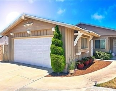 42722 55th Street W - Photo Thumbnail 5