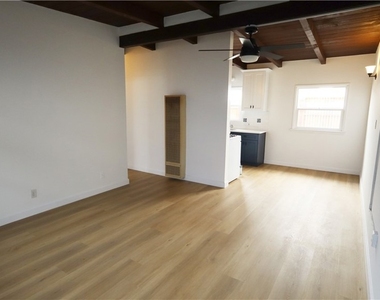 429 1/2 28th St. - Photo Thumbnail 4