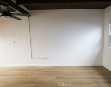 429 1/2 28th St. - Photo Thumbnail 3