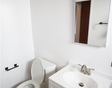 429 1/2 28th St. - Photo Thumbnail 22