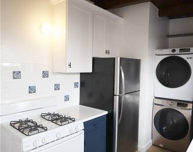 429 1/2 28th St. - Photo Thumbnail 17