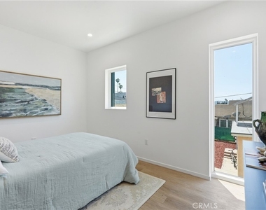 1430 S Cloverdale Avenue - Photo Thumbnail 7