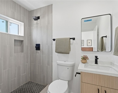 1430 S Cloverdale Avenue - Photo Thumbnail 8