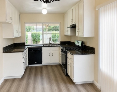 13251 Destino Place - Photo Thumbnail 2