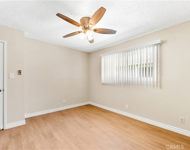 5932 Santa Barbara Avenue E - Photo Thumbnail 25