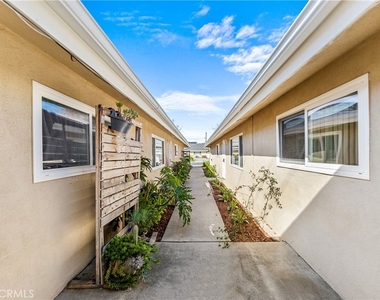 5932 Santa Barbara Avenue E - Photo Thumbnail 26