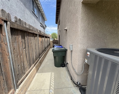 7030 Fontaine - Photo Thumbnail 32