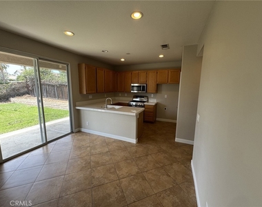 7030 Fontaine - Photo Thumbnail 11