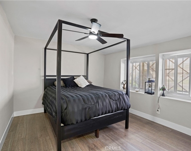 1112 E Avenue J4 - Photo Thumbnail 14