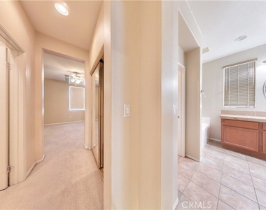 15 Elmhurst - Photo Thumbnail 35