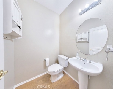 15 Elmhurst - Photo Thumbnail 28