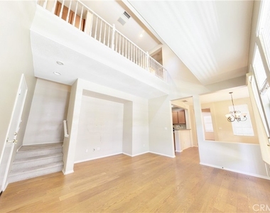 15 Elmhurst - Photo Thumbnail 26
