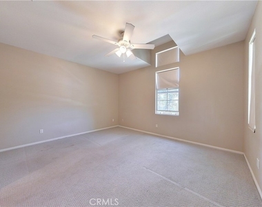 15 Elmhurst - Photo Thumbnail 25