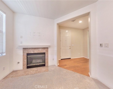 15 Elmhurst - Photo Thumbnail 31
