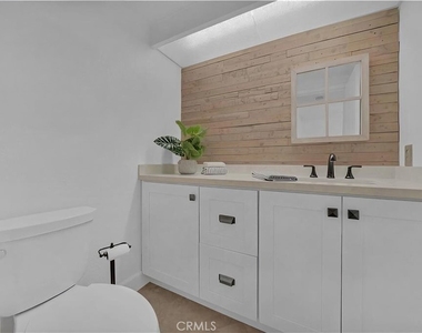 2454 Chinook Drive - Photo Thumbnail 8
