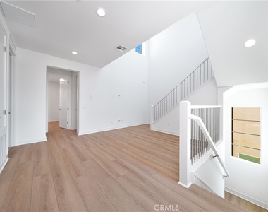 108 Verbana Way - Photo Thumbnail 25