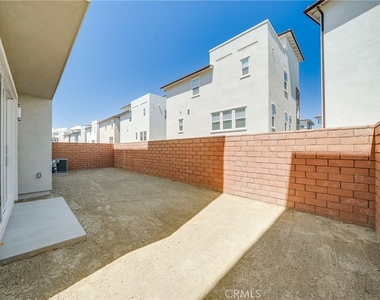 108 Verbana Way - Photo Thumbnail 44
