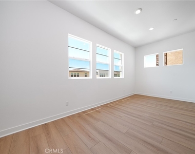 108 Verbana Way - Photo Thumbnail 9