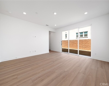108 Verbana Way - Photo Thumbnail 15
