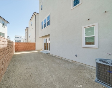 108 Verbana Way - Photo Thumbnail 42